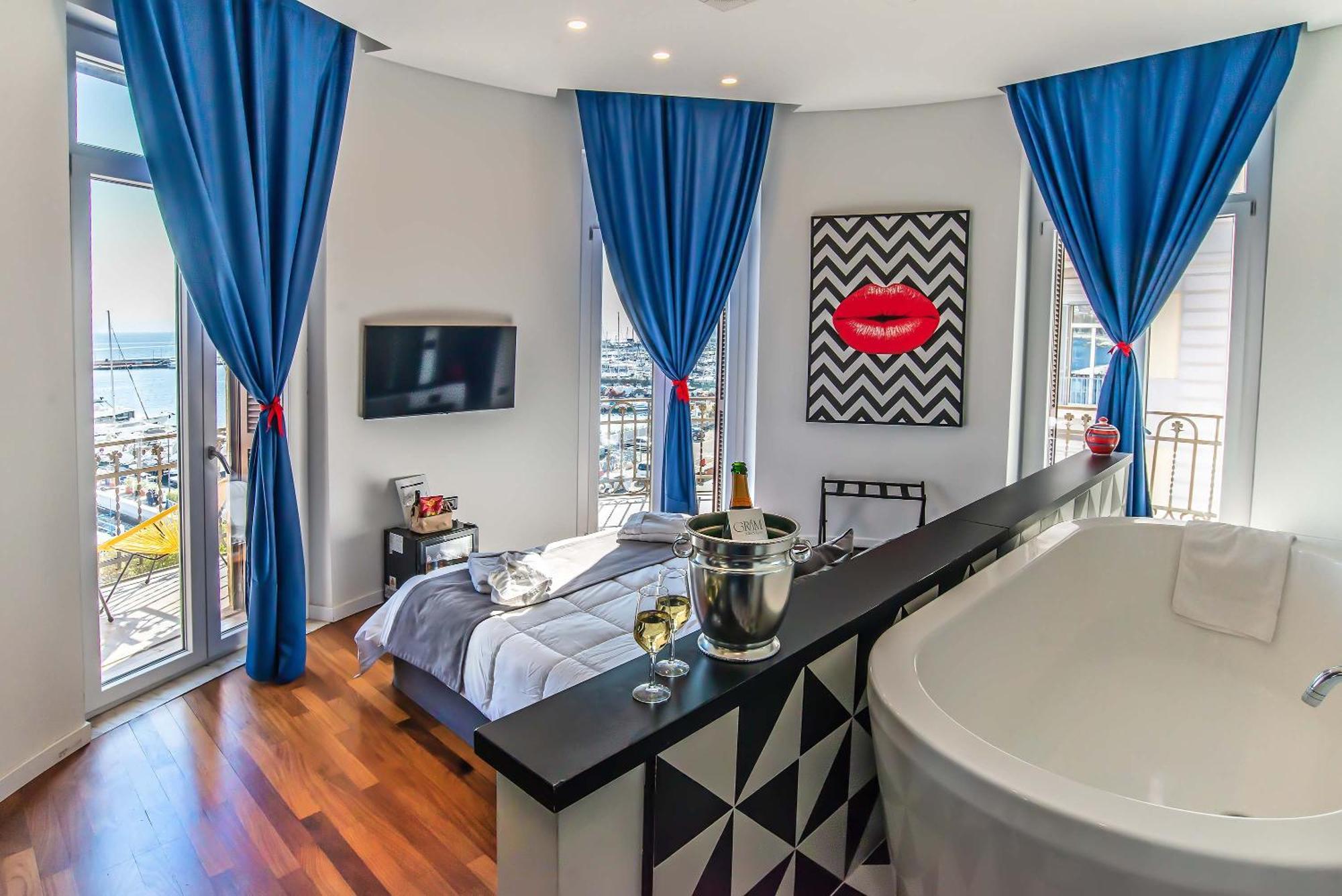 Gram Suites Naples Luaran gambar